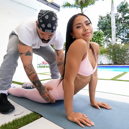 Zeus Michaels en 'Cum 4k' Final profundo (Miniatura 7)